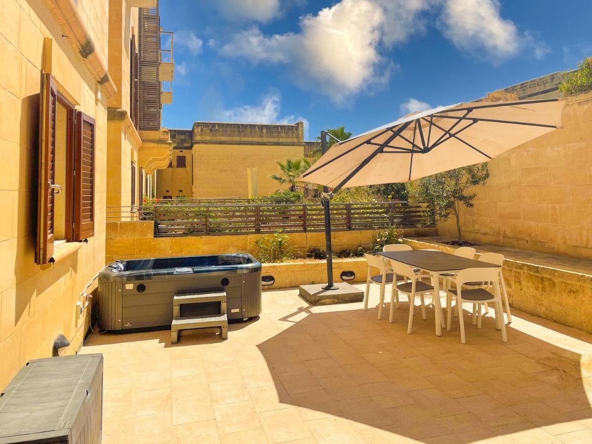 Gee9Teen At Fort Chambray Villa Mgarr Exterior foto